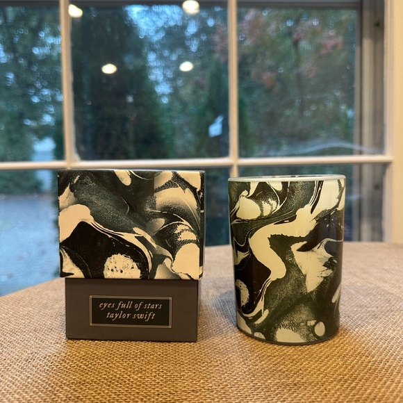 Original Taylor Swift “Eyes Full of Stars” Candle with Box - Great Condition - Picture 2 of 3